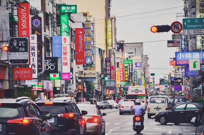 台湾2023年经济前景暗淡，民众忧心