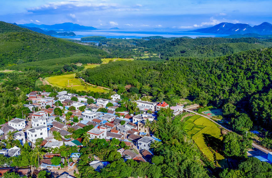 近期重大新闻事件概览——人民日报报道的十大新闻解读,人民日报解读的近期十大新闻事件概览
