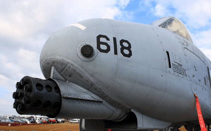 探究A-10攻击机机炮子弹造价的奥秘，揭秘A-10攻击机机炮子弹造价背后的秘密