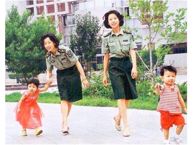 阅兵哪个方队走得最好，深度解析阅兵中的精彩瞬间，深度解析阅兵精彩瞬间，哪个方队表现最佳？