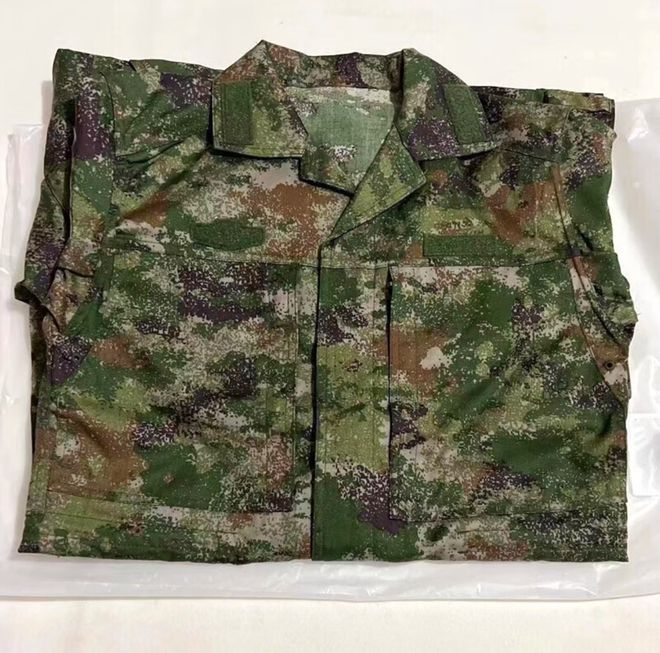 星空迷彩作战服的特点,现代战争中的隐形战士装备,星空迷彩作战服特色揭秘,现代战争中的隐形战士装备解析
