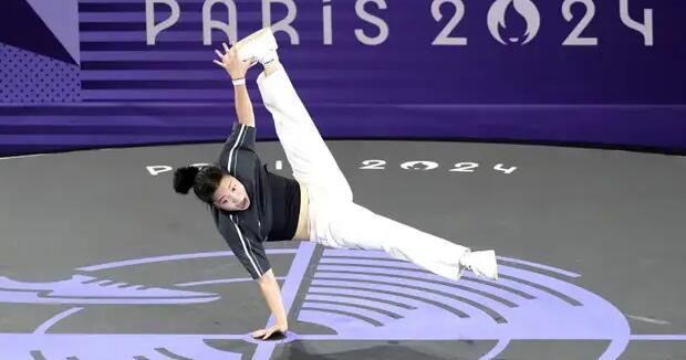 从2024年开始，迈向女人的时代，迈向女性时代，从2024年开始的新篇章