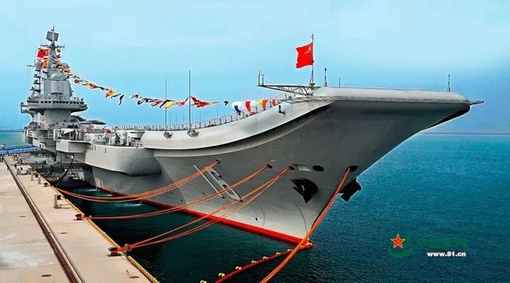 我国首艘航母航空母舰的诞生与意义——纪念中国海军走向深蓝的历史性时刻,我国首艘航母的诞生与意义,纪念中国海军走向深蓝的历史里程碑