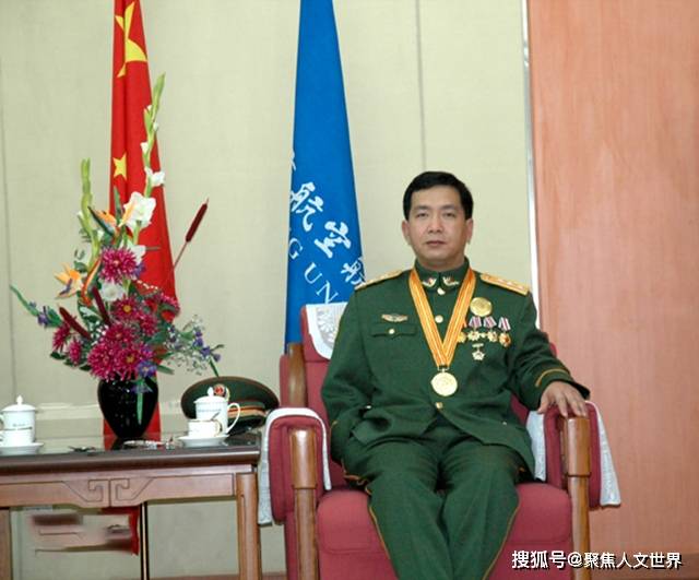 丁晓兵，时代的楷模，精神的标杆，丁晓兵，时代楷模，精神典范