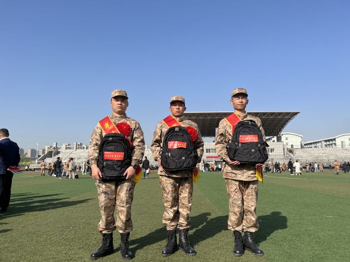 女生参军，打破传统界限，展现新时代风采（2023年观察），女生参军，新时代风采的破界展现（2023年观察）