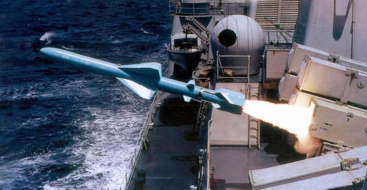 鹰击18导弹的射程,探索现代远程反舰武器的威力与精度,现代远程反舰武器鹰击18导弹的射程与威力精度探索