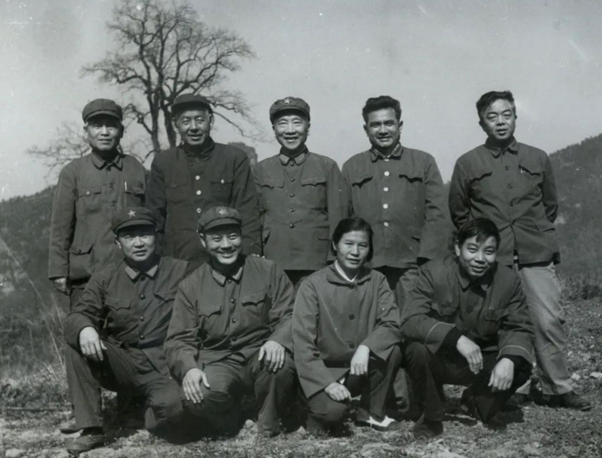 中国的军衔等级肩章，荣誉与责任的象征，中国军衔等级肩章，荣誉与责任的标志