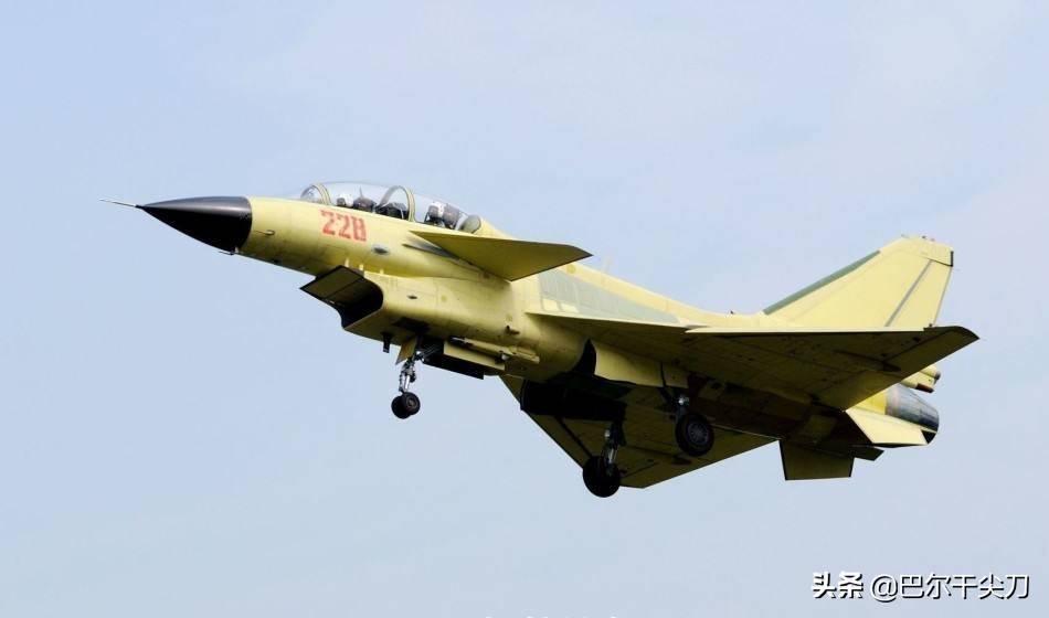 歼-10战斗机,我国独立研制的隐身战机的里程碑,歼-10战斗机,中国隐身战机发展的里程碑