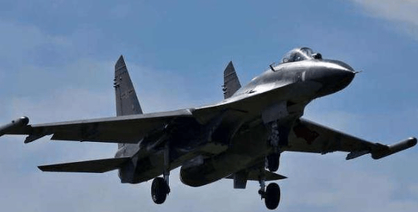 歼-16与F-15,空中巨人的对比,歼-16与F-15,空中巨人对比解析