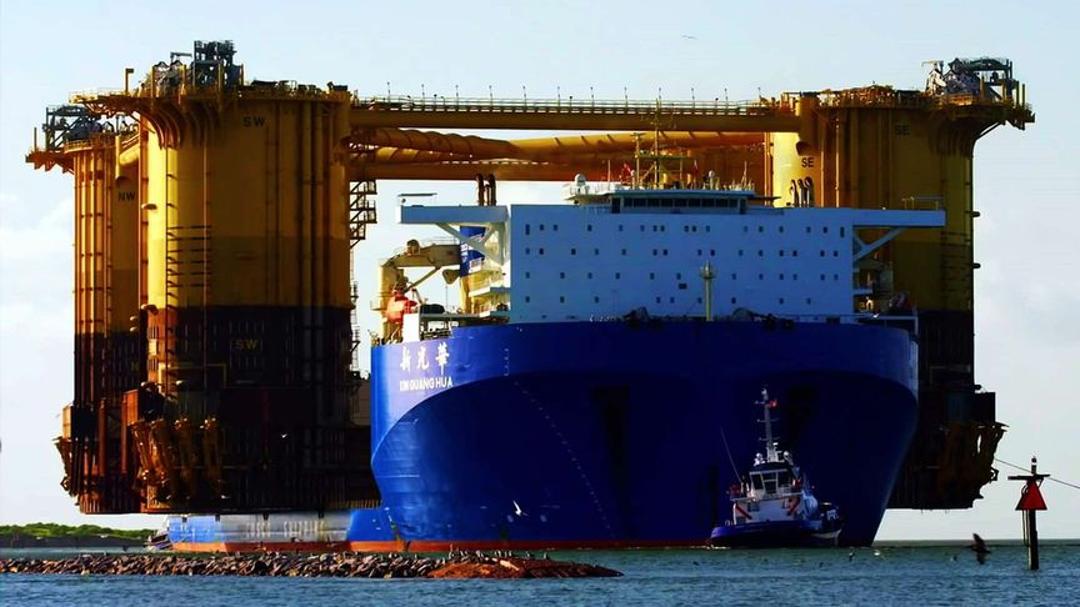 半潜船,揭秘其发明背后的国家,半潜船,揭示其发明背后的国家之谜