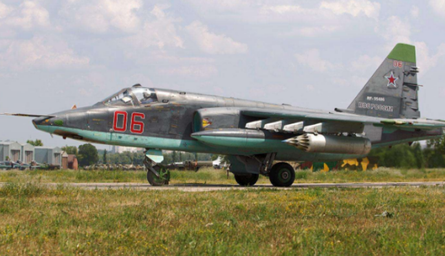 关于A-10攻击机所属军种的探讨——空军还是陆军？，A-10攻击机的军种归属探讨，空军还是陆军？