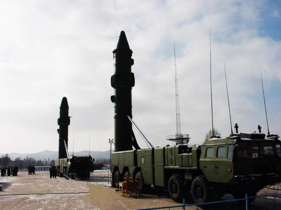 东风导弹家族的新成员,东风-21D导弹的官方数据解析,东风导弹家族新成员揭秘,东风-21D导弹官方数据解析