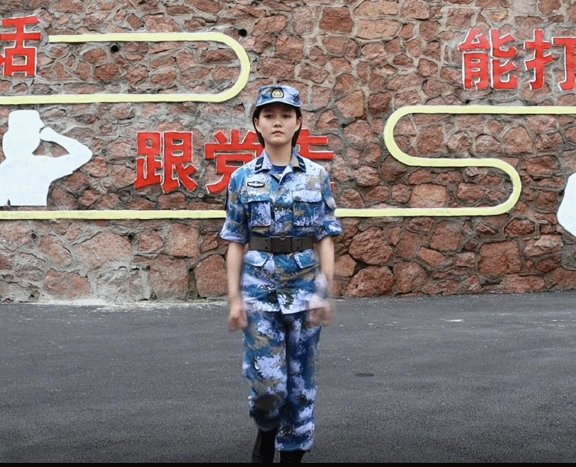 新式星空迷彩服与丛林迷彩，探索未来战服的独特魅力，未来战服独特魅力，新式星空迷彩服与丛林迷彩的探索