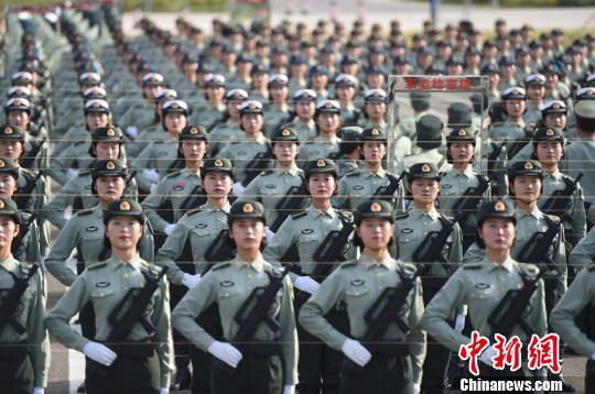 女兵部队阅兵，展现力量与荣耀的时刻，女兵部队阅兵，力量与荣耀的展现