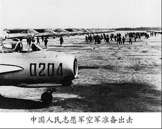 中国空军，翱翔蓝天，守护国家的骄傲，中国空军，蓝天守护者，国家之骄傲