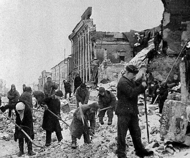 日本要打仗了吗?关于日本军事动态及地区安全局势的探讨(XXXX年视角),XXXX年视角下的日本军事动态及地区安全局势深度探讨,战争阴影下的日本与地区安全挑战