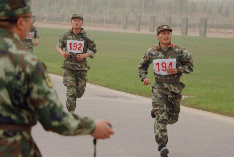 武警与解放军院校之间的考试通道，可能性与探讨，武警与解放军院校考试通道的可行性探讨