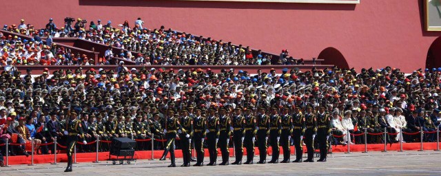 全球阅兵式的壮丽画卷,震撼人心的观后感,全球阅兵风采展示,壮丽画卷与震撼人心的力量展现