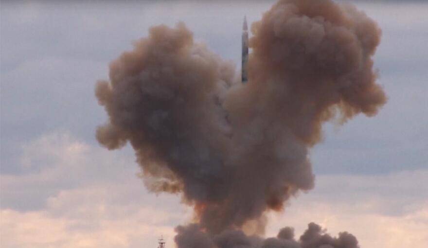 军事直播间,俄罗斯测试陆基高超音速武器的深度解析,军事直播间揭秘,俄罗斯陆基高超音速武器深度解析与测试进展