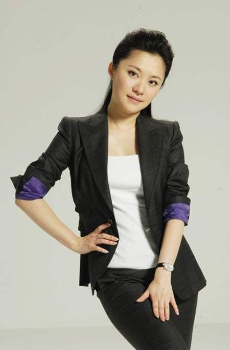 央视海峡两岸女主持人,传承与创新的典范,央视海峡两岸女主持人,传承创新,典范闪耀