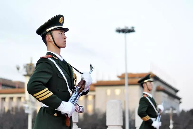 国旗护卫队中的十大帅哥——荣耀与责任并存，国旗护卫队帅哥风采，荣耀与责任的交汇点