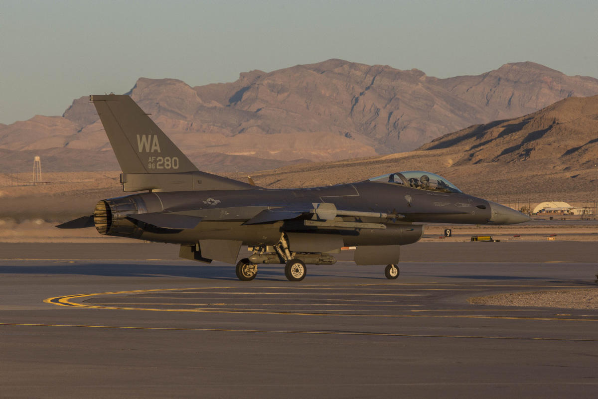 美军装备F-16V了吗？——探究美国空军战斗机升级现状，美国空军战斗机升级现状，F-16V装备揭秘