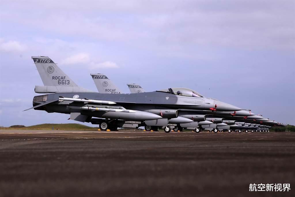 美军装备F-16V了吗?——探究美国空军战斗机升级现状,美国空军战斗机升级现状,F-16V装备揭秘