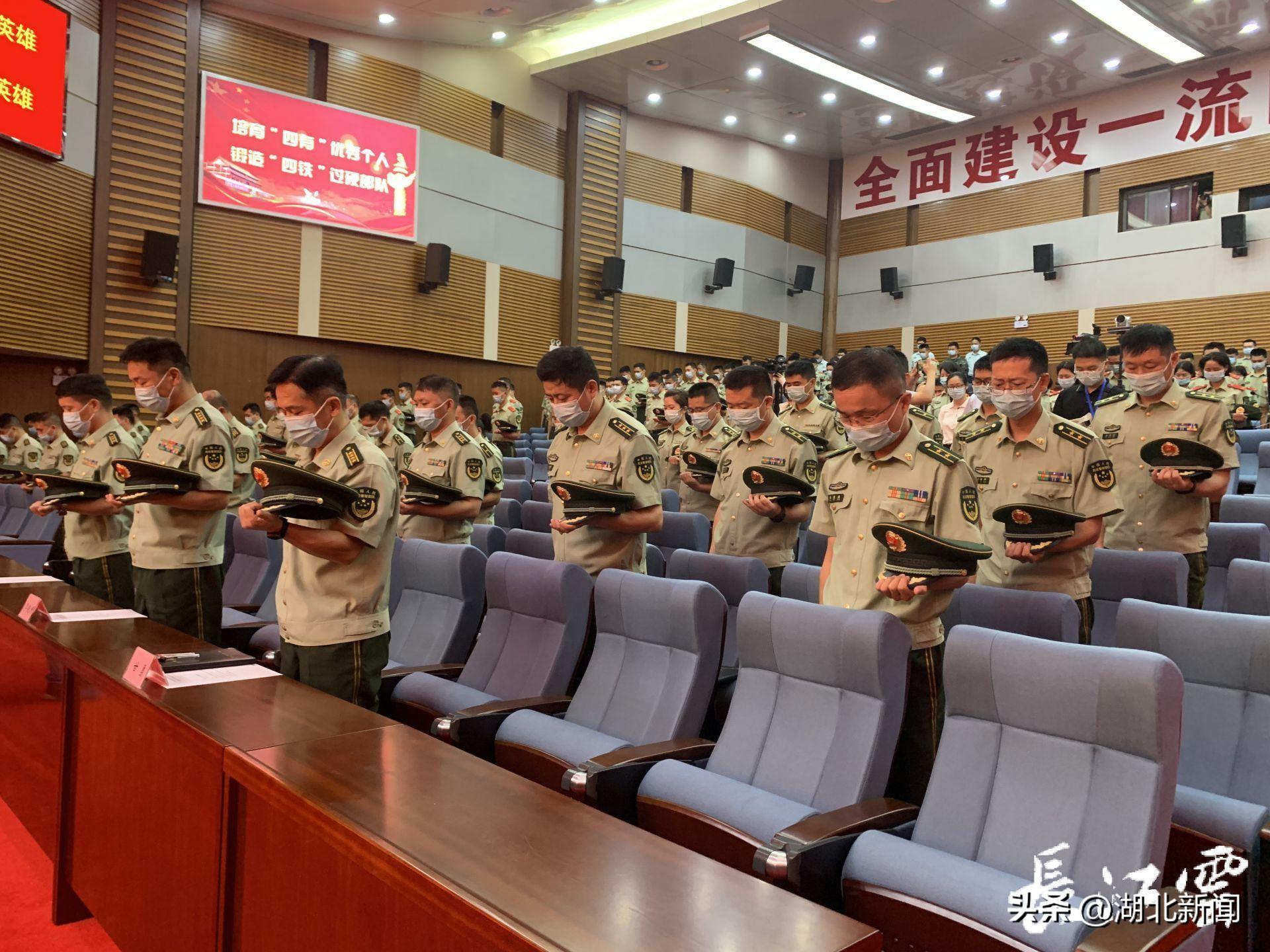 烈士与一等功，究竟哪个更为厉害？，烈士与一等功，荣誉背后的深度解读与对比