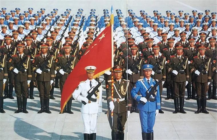 中国参加俄罗斯阅兵，现场视频展现的深厚友谊与军事合作，中俄友谊见证，中国参加俄罗斯阅兵，展现军事合作深厚情谊