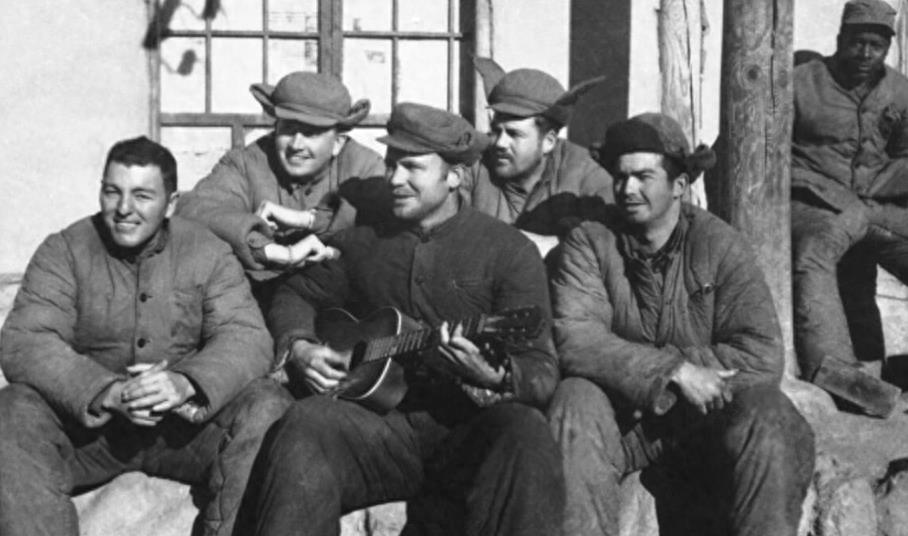 台湾人听志愿军军歌,历史、情感与认同的交织,台湾人聆听志愿军军歌,历史、情感与认同的交融之旅