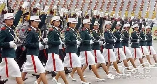 美丽的中国女兵图片，展现坚毅与柔美的力量，中国女兵图片，坚毅与柔美并存的巾帼力量