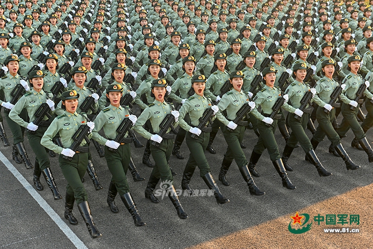 庆祝中华人民共和国成立七十周年阅兵方阵图片回顾，庆祝中华人民共和国七十周年阅兵方阵图片回顾，荣耀瞬间，铭记历史时刻