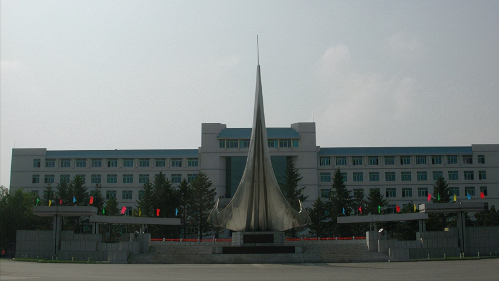 中国人民解放军空军航空大学2021，培养新时代空军精英的摇篮，中国人民解放军空军航空大学2021，新时代空军精英培育基地