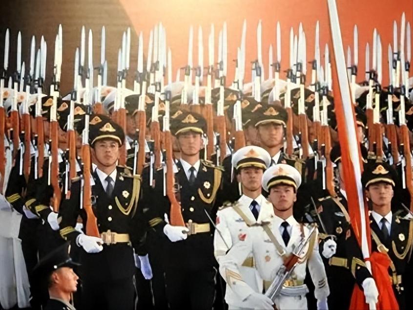 中国空军实力如何变得更强，战略转型与持续发展的多维视角，中国空军实力增强的多维视角，战略转型与持续发展之路