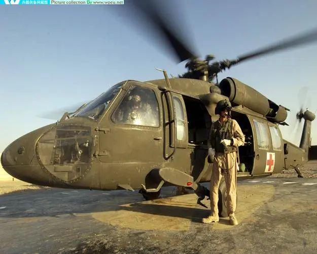 阿帕奇武装直升机宣传图，力量与技术的完美结合，阿帕奇武装直升机宣传图，力量与技术的极致融合