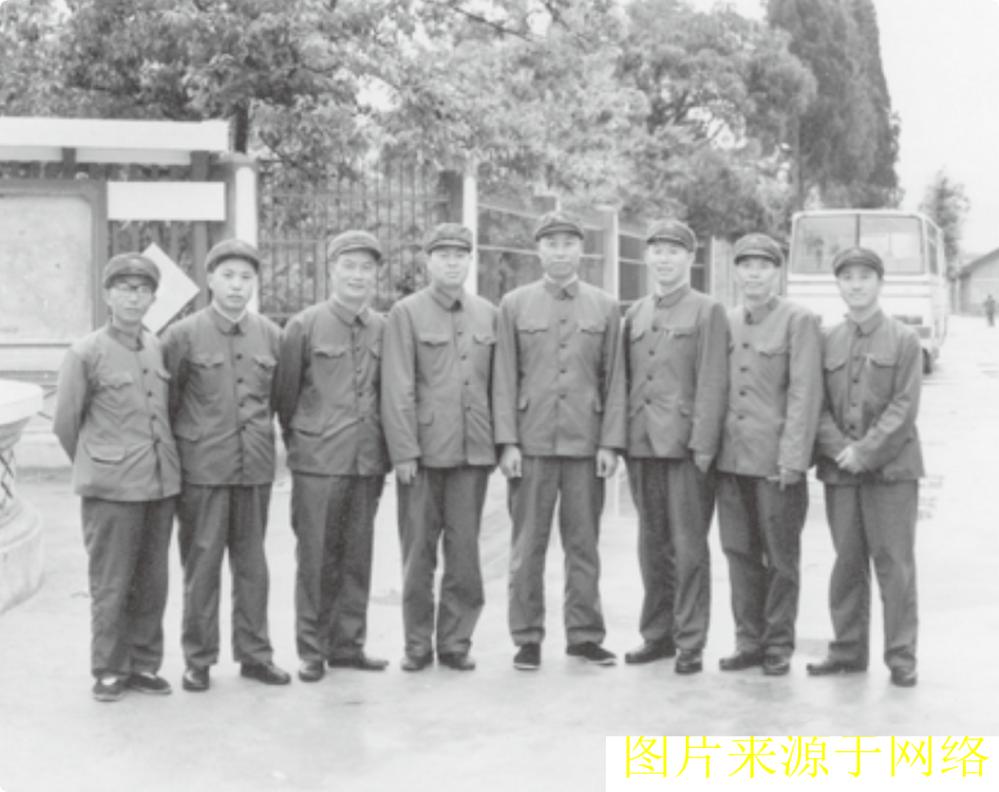 揭秘中国军队85式军服冬季全套，揭秘中国军队冬季全套85式军服全貌