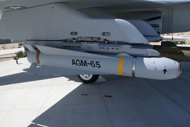 AGM-65小牛导弹参数详解，AGM-65小牛导弹详细参数介绍