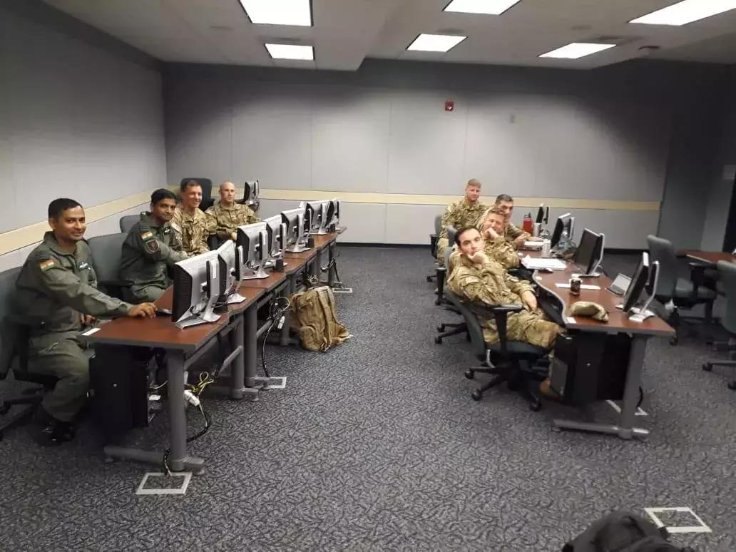 阿帕奇武装直升机导航系统深度解析，阿帕奇武装直升机导航系统全面解析