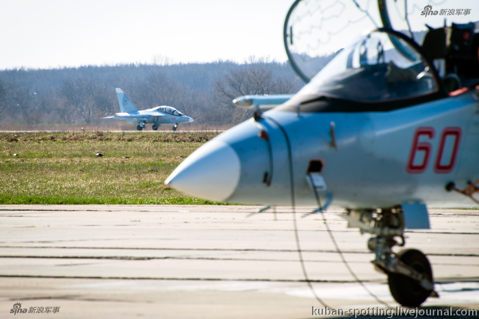 L15教练机与雅克130，空中之翼的对比与探讨，L15教练机与雅克130，空中之翼的对比探讨