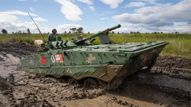 AS21与KF41步兵战车，现代战场上的新星，AS21与KF41步兵战车，现代战场新星亮相