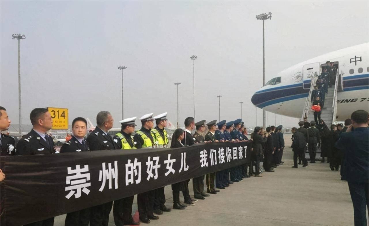 歼-10战斗机加满油能飞多久,探讨其续航能力与战斗性能,歼-10战斗机续航能力与战斗性能探讨,加满油能飞多久?