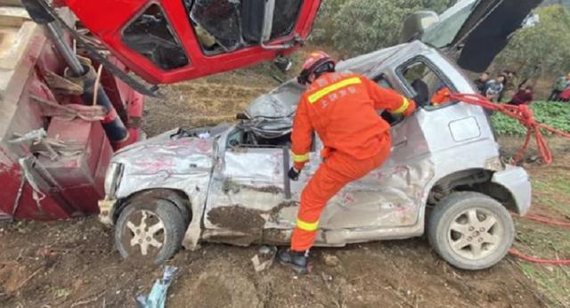 新闻头条最新消息,全球动态速览,全球要闻速递,最新新闻头条与动态速览