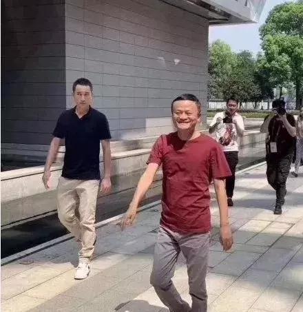 新闻头条最新消息,全球动态速览,全球要闻速递,最新新闻头条与动态速览