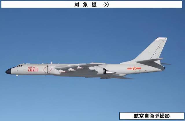 轰6G挂载鹰击-12，空中巨鹰的新时代突破，空中巨鹰新时代突破，轰6G挂载鹰击-12展示强大战力