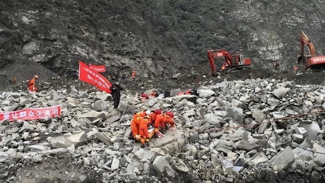 空降兵第十五军各旅旅长，他们的领导风采与军事智慧，空降兵第十五军旅长领导风采与军事智慧展现