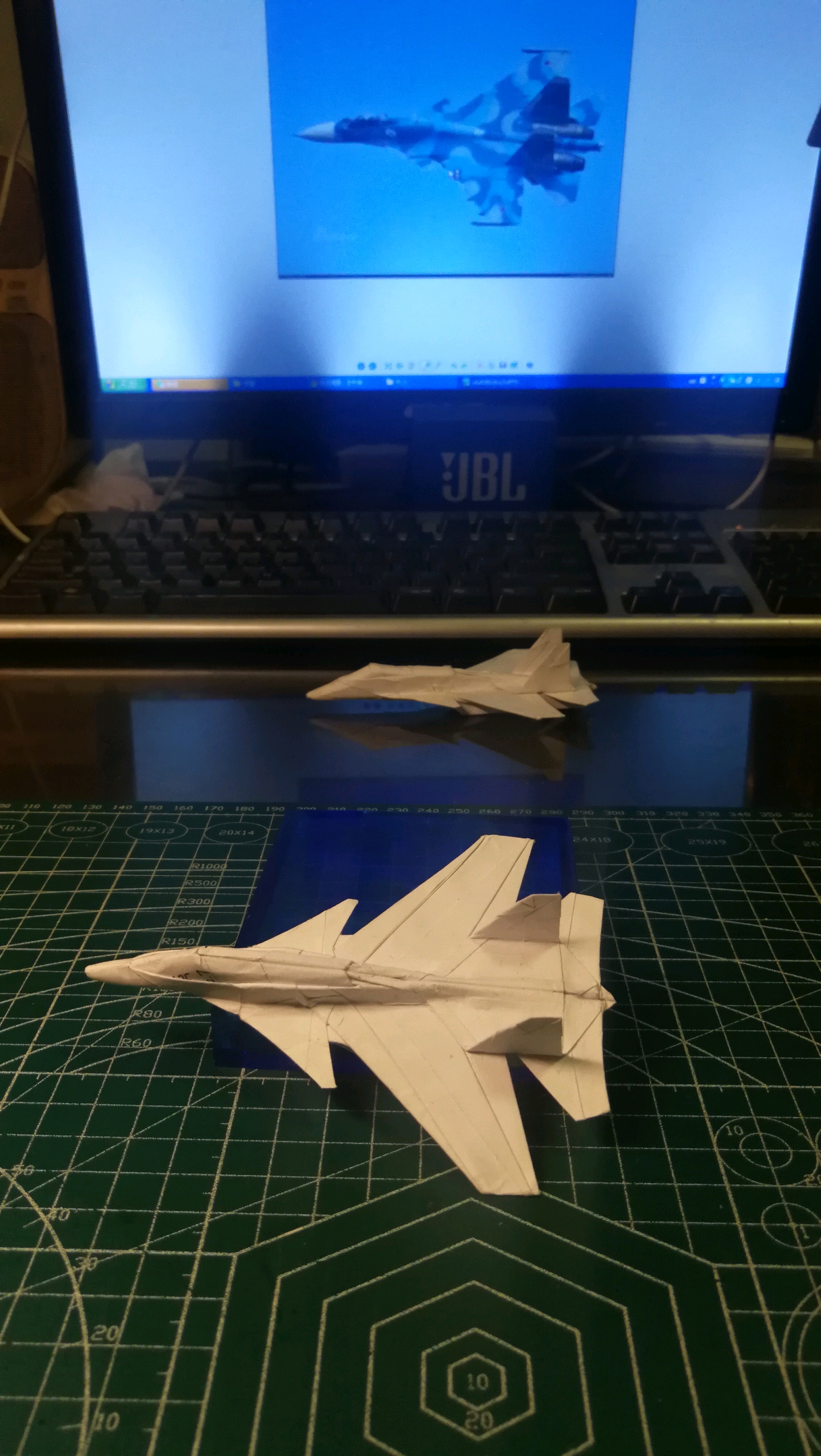 歼-15战斗机折纸艺术，一步步教你如何折纸歼击机，歼-15战斗机折纸艺术教程，一步步DIY折纸歼击机