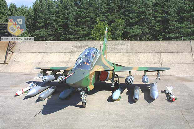 雅克130与猎鹰15,两款飞机的深度对比,雅克130与猎鹰15深度对比解析