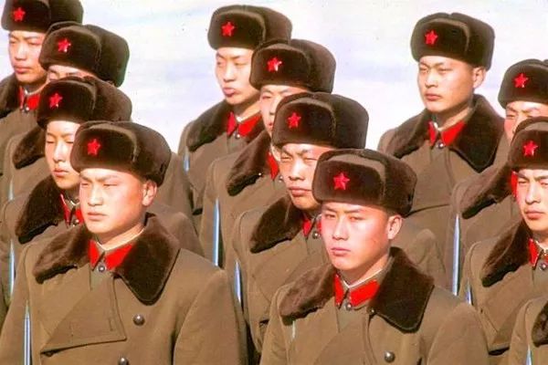 标准的65式军装女兵，65式军装女兵风采