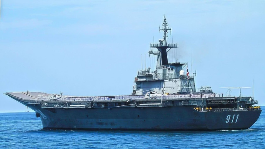 最小航母，现代海军的微型力量象征，微型力量象征，最小航母揭示现代海军新趋势