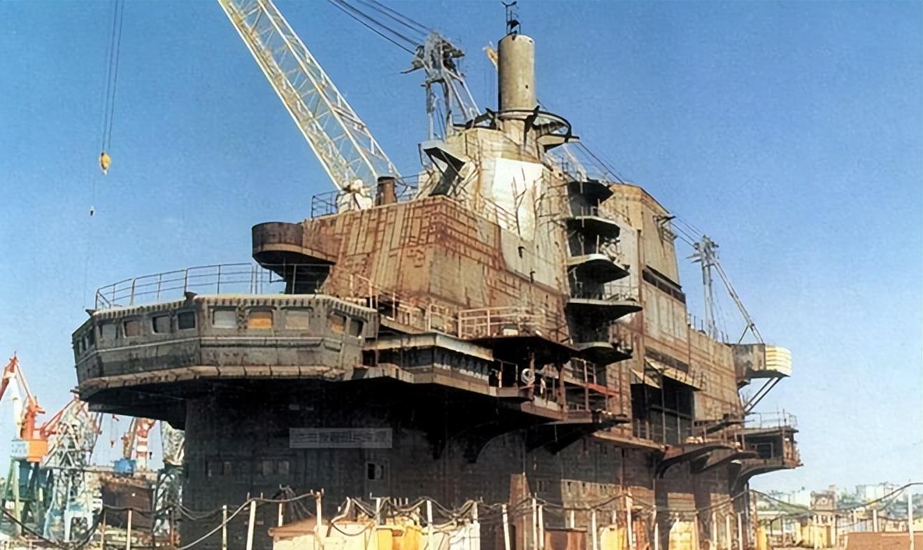 瓦良格号卖给中国的价格及其背后的故事,瓦良格号转售中国的价格及其背后故事揭秘